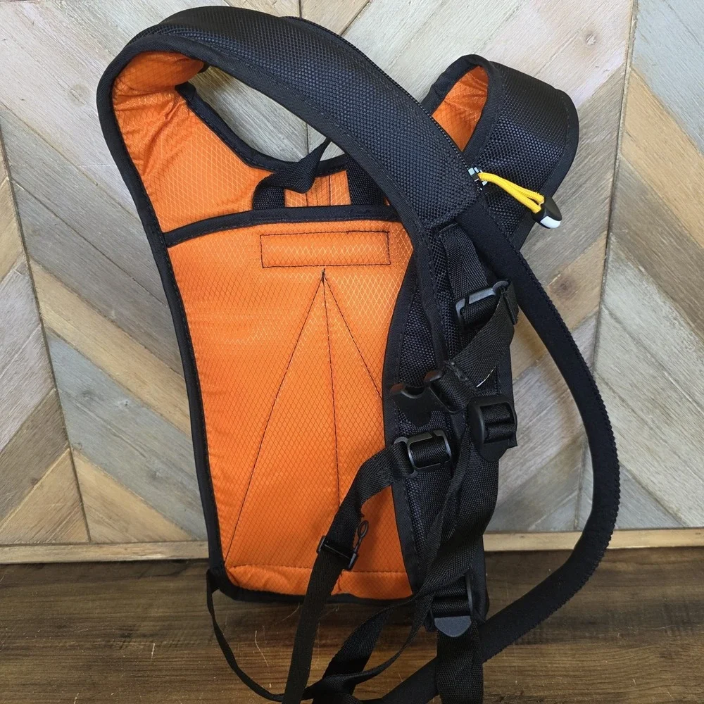 Camelbak Hydrapak Personal Hydration System 50 oz.‎ Gray Black Orange Snobowl